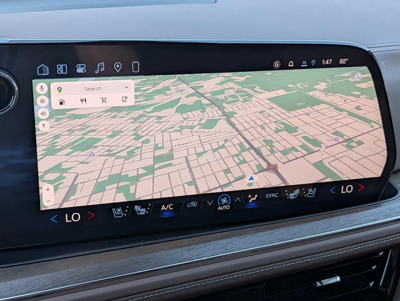 New 2027 Polar White Tricoat Chevrolet High Country image 18