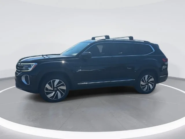 Used 2024 Black Volkswagen 2.0T SEL image 8