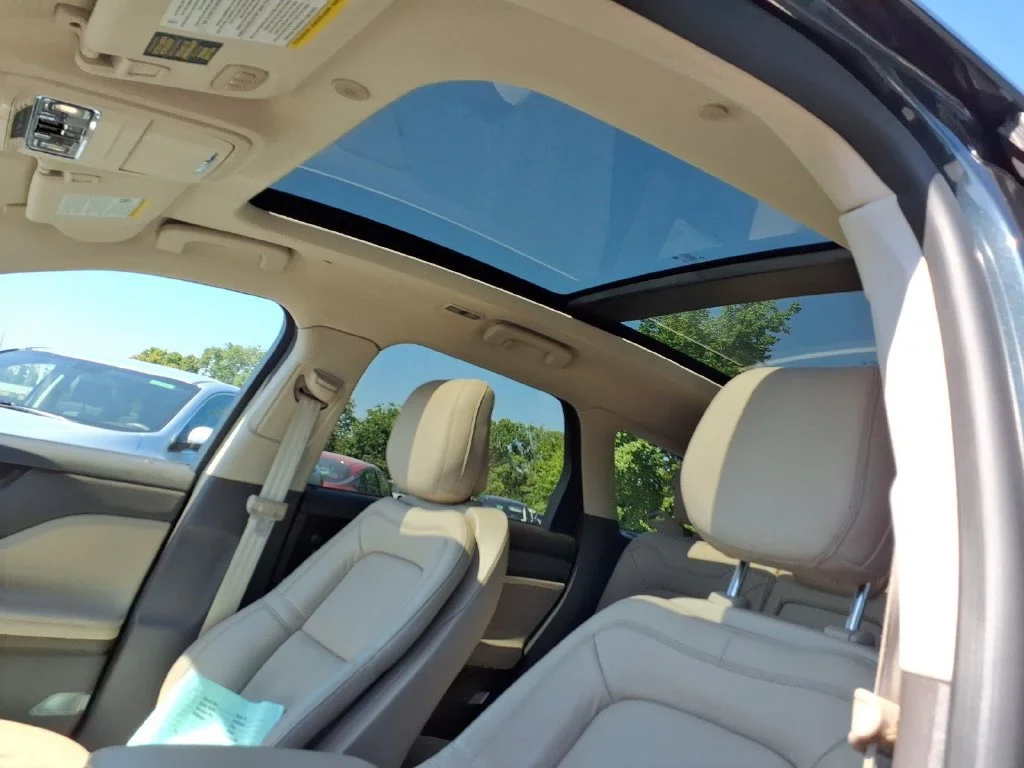 Used 2020 Blue Lincoln Reserve image 14