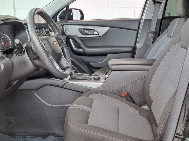 Used 2025 Black Chevrolet 2LT image 24
