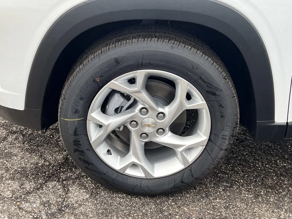 2026 Chevrolet Trax LS - Photo 25