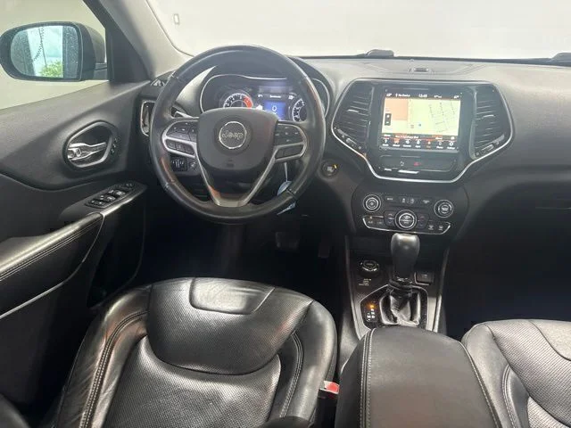 Used 2019 Silver Jeep Limited image 20