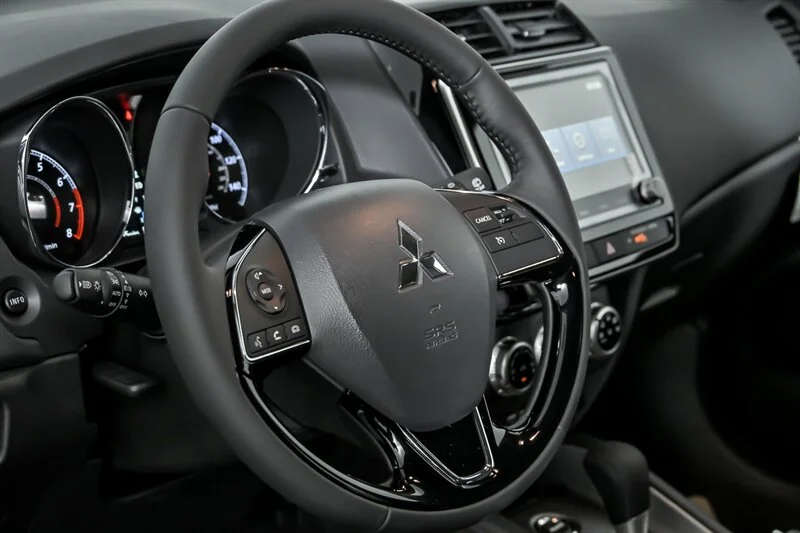 New 2026 Alloy Silver Metallic Mitsubishi SE image 16