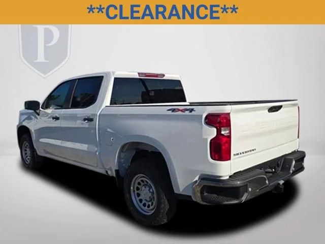 New 2026 Summit White Chevrolet WT image 9