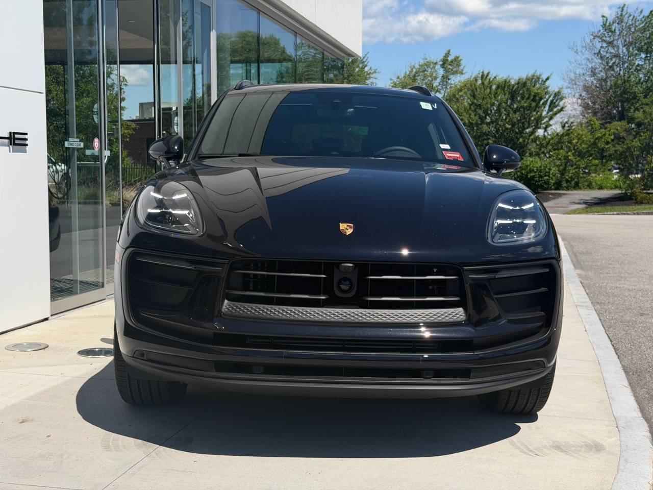 2026 Porsche Macan T - Photo 6
