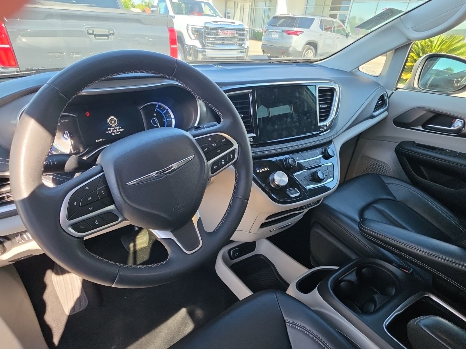 2023 Chrysler Pacifica Hybrid Touring L photo 5