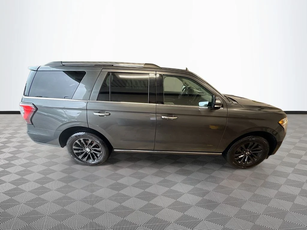 Used 2019 Gray Ford Limited image 9