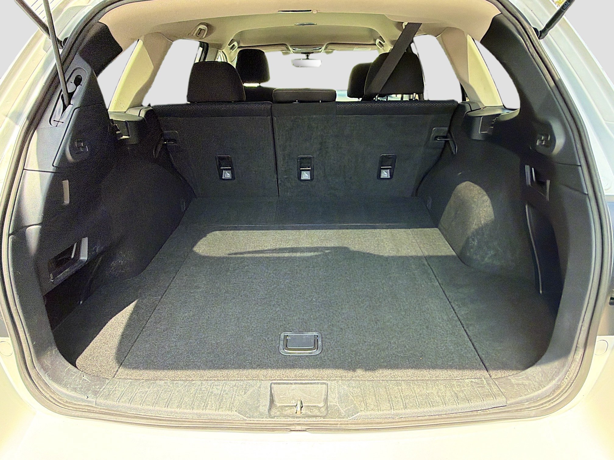 Used 2019 Crystal White Pearl Subaru Premium image 12