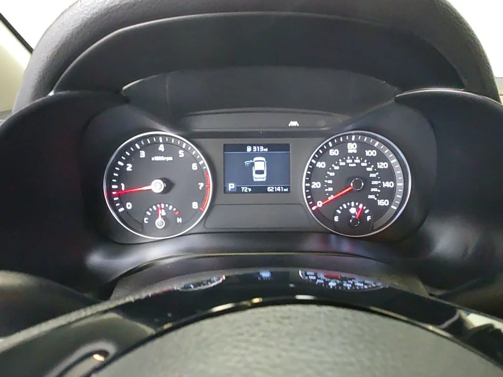 Used 2021 White Kia FE image 14