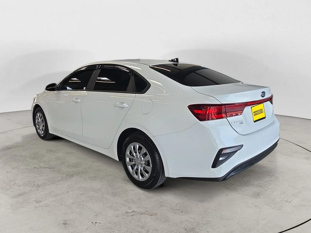 Used 2021 White Kia FE image 7