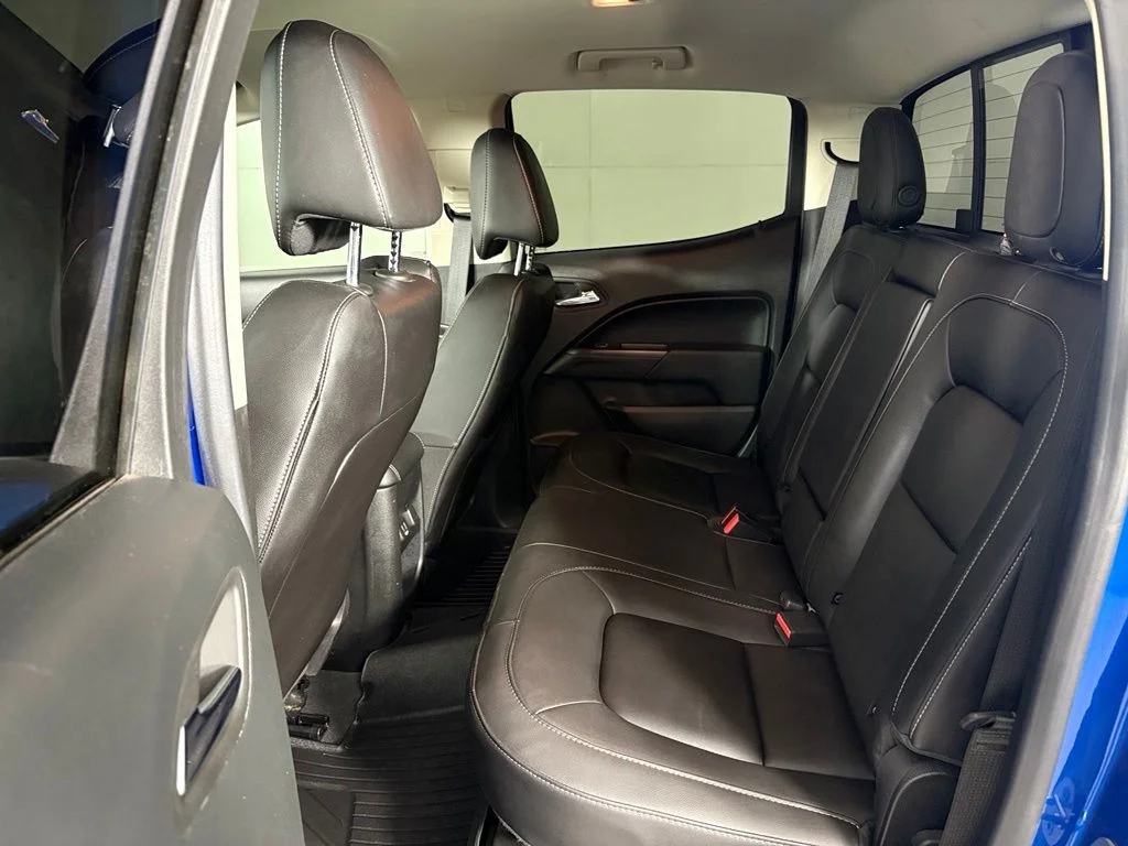 Used 2022 Blue Chevrolet ZR2 image 33