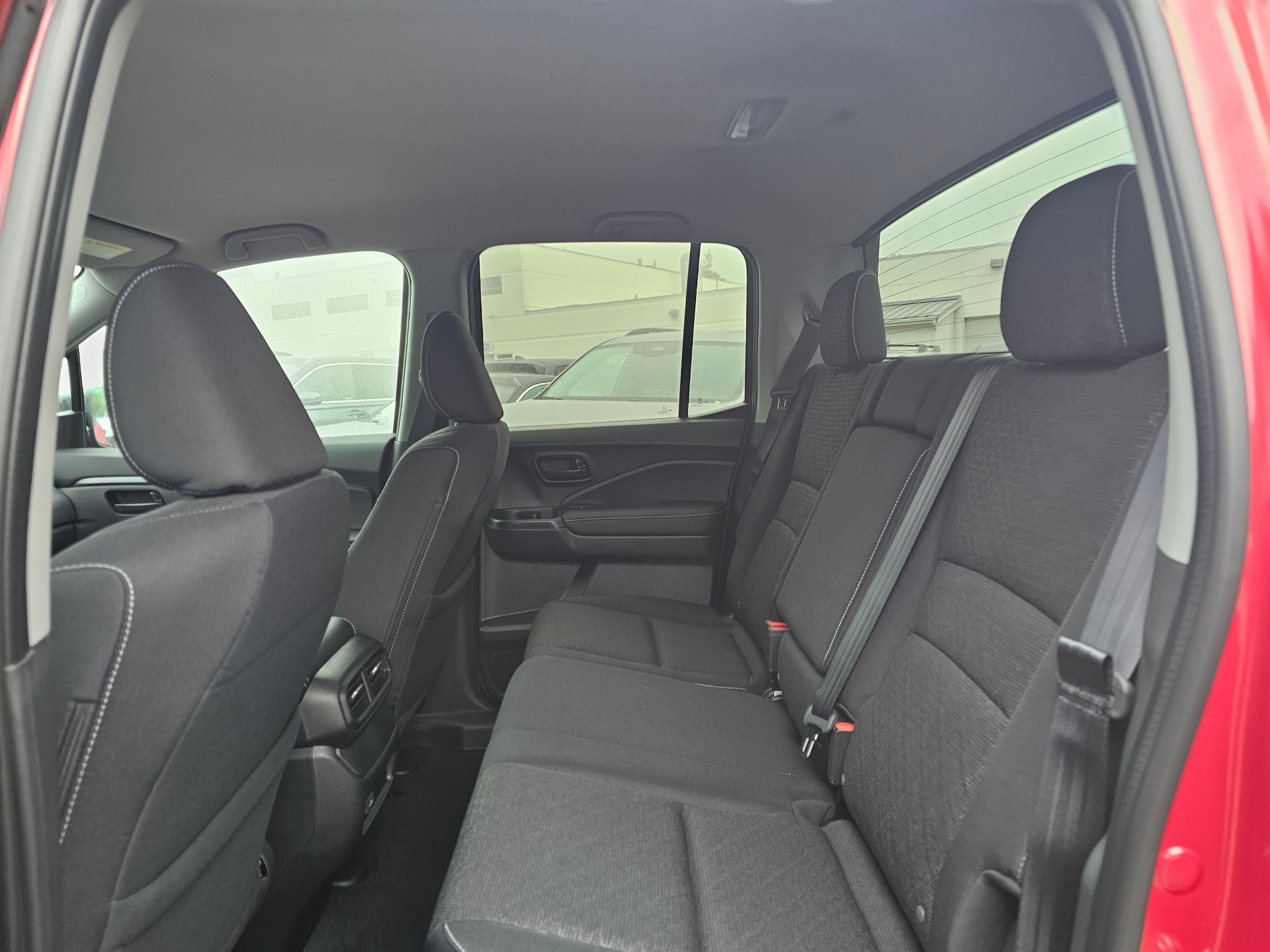 2025 Honda Ridgeline Sport - Photo 15
