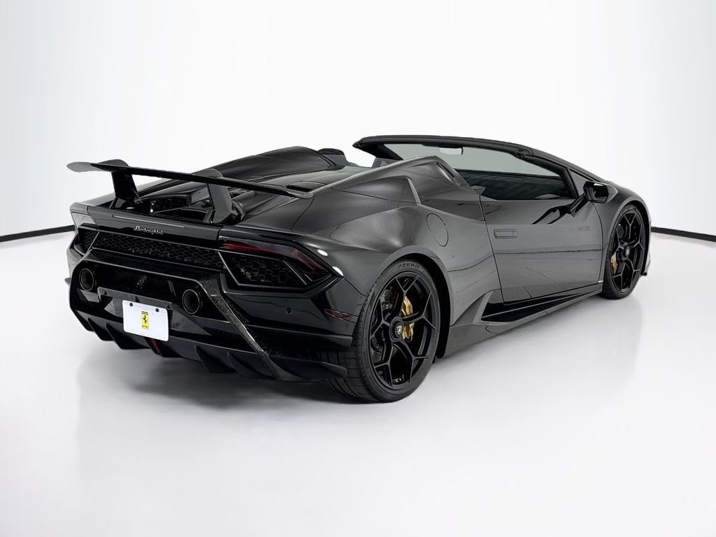 Used 2018 Nero Noctis Lamborghini Performante image 5