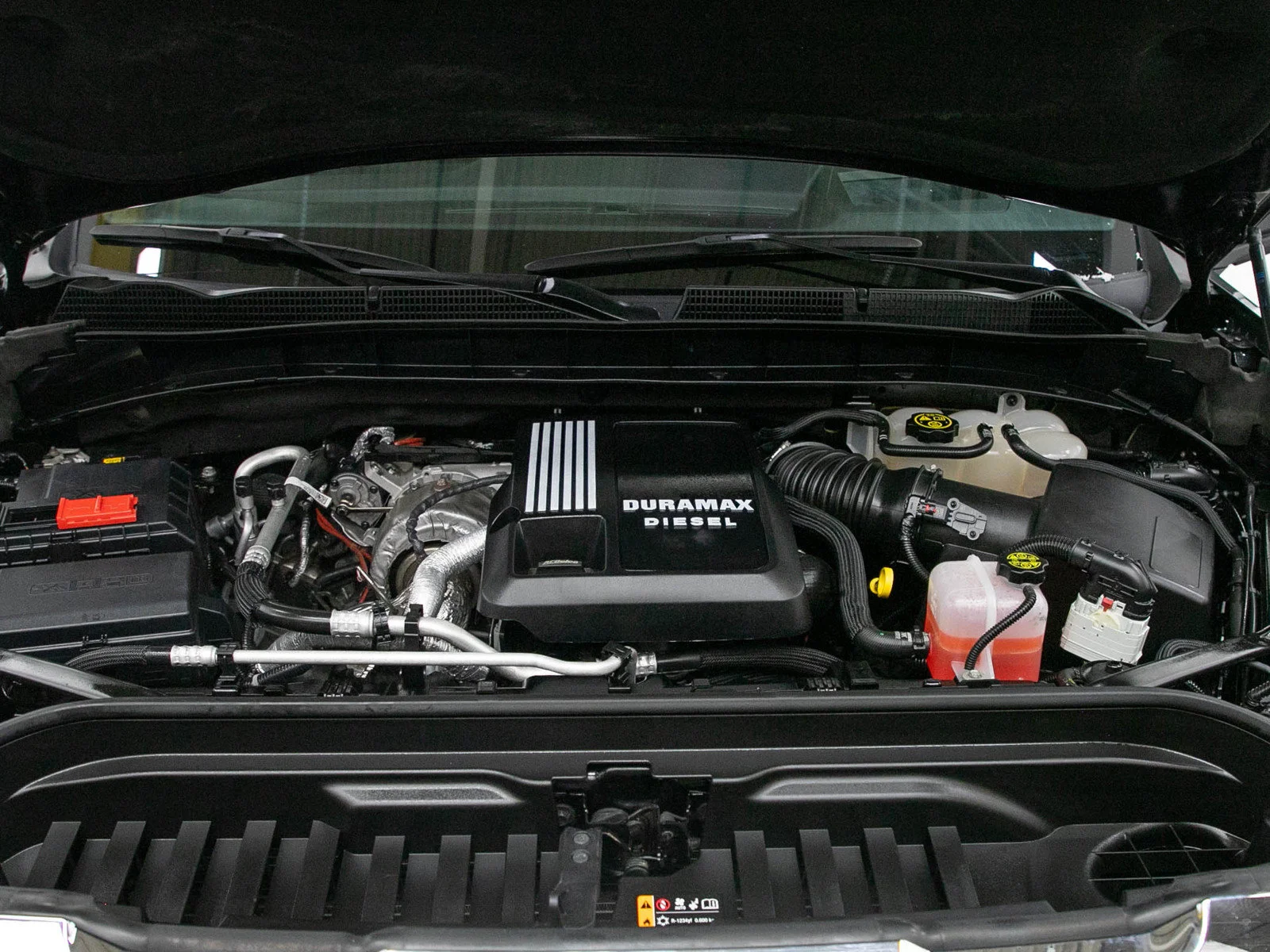 Used 2024 Onyx Black GMC Denali image 31