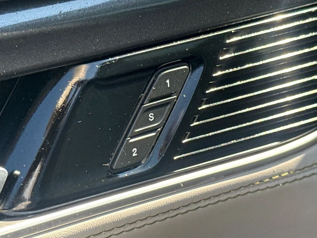 Used 2022 Black Jeep Series I image 21