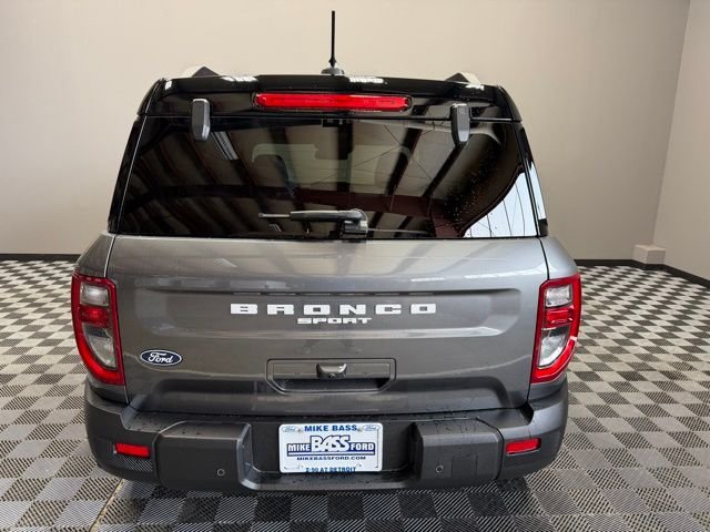 New 2026 Carbonized Gray Metallic Ford Outer Banks® image 10