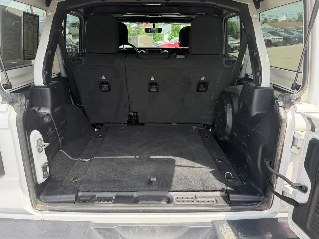 Used 2021 White Jeep Unlimited Sahara image 42