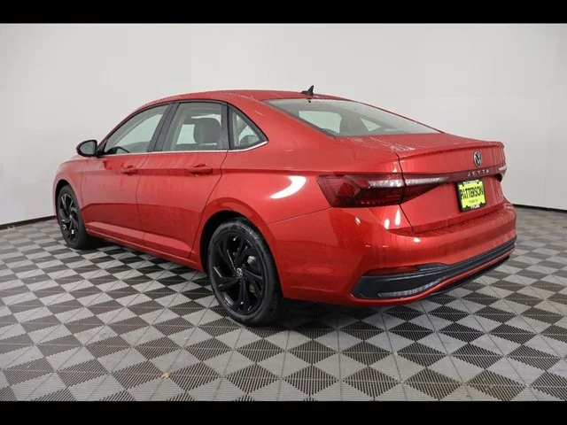 New 2026 Kings Red Metallic Volkswagen 1.5T SE image 4