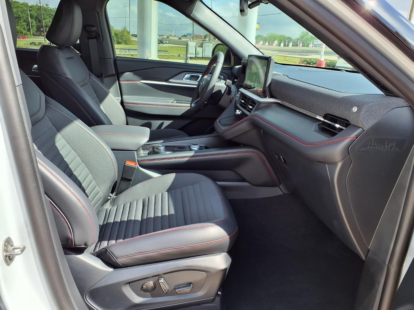 2026 Ford Explorer ST-LINE - Photo 20