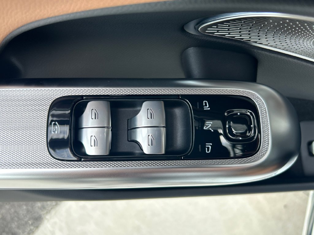 New 2027 Polar White Mercedes-Benz E 350 image 50