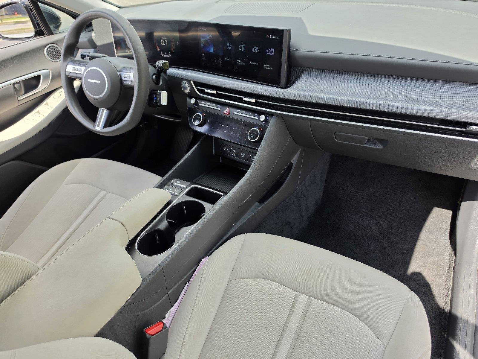 Used 2025 Abyss Black Hyundai SEL image 27