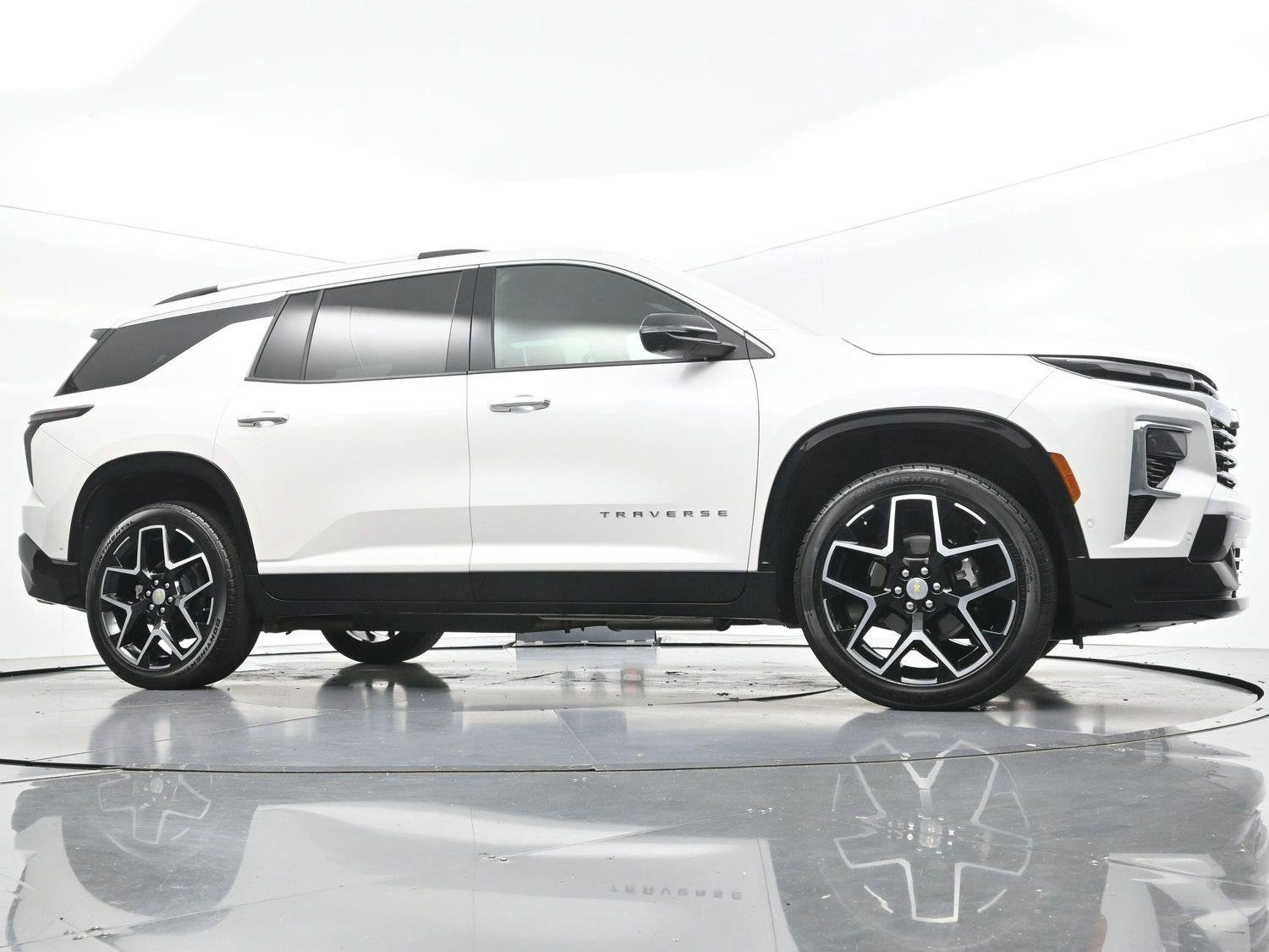 Used 2025 Iridescent Pearl Tricoat Chevrolet FWD High Country image 49