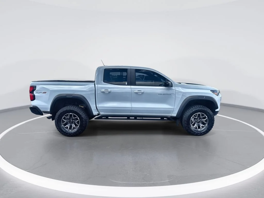 Used 2024 White Chevrolet ZR2 image 9