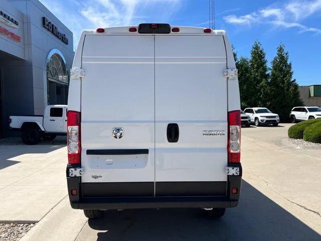 Used 2025 White Ram High Roof image 4