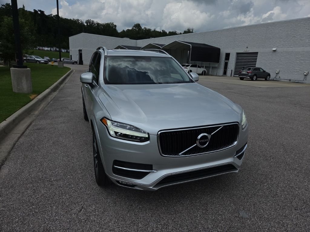 2019 Volvo XC90 T6 Momentum AWD's photo