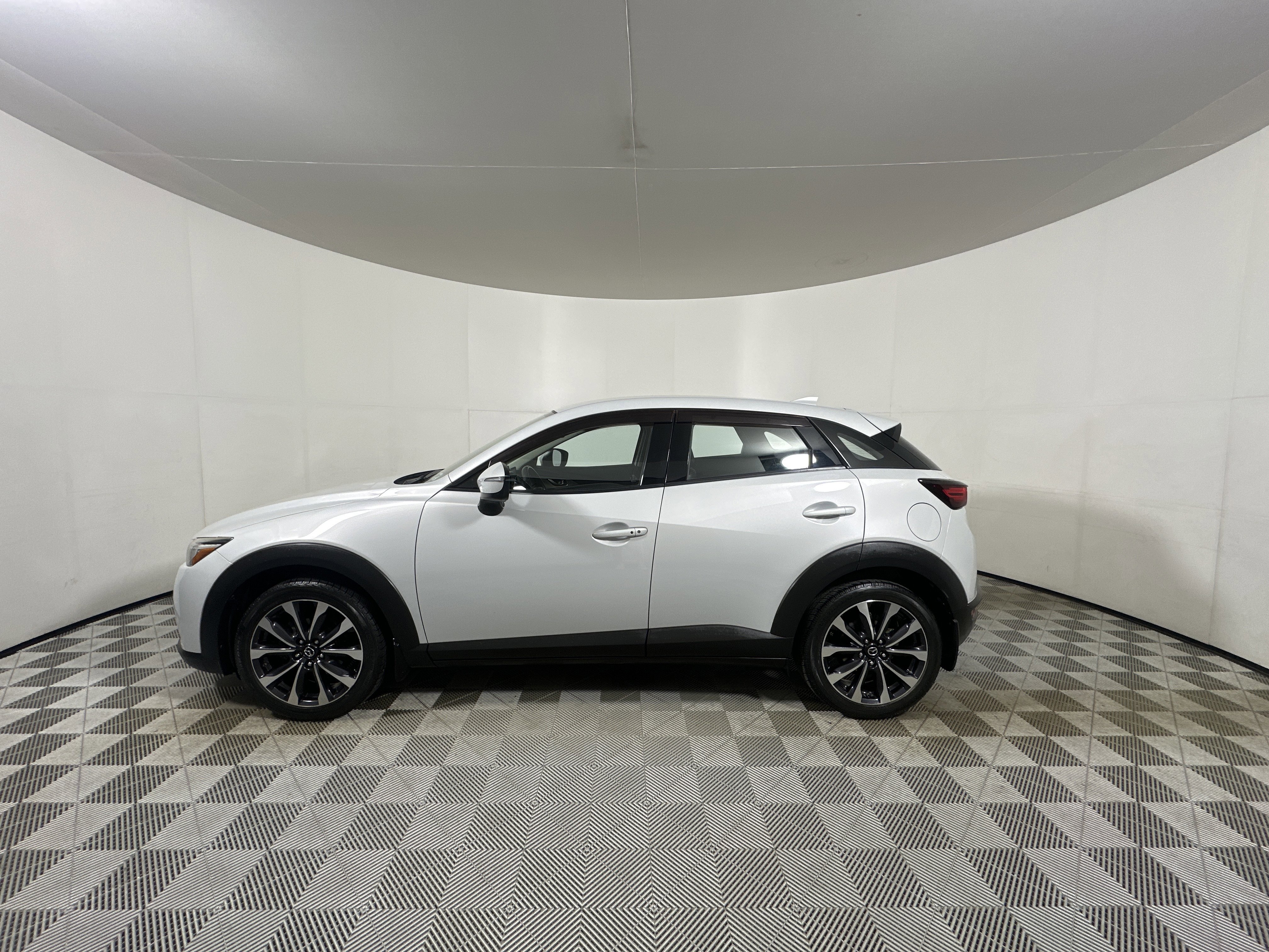 Used 2019 Ceramic Metallic Mazda Touring image 4