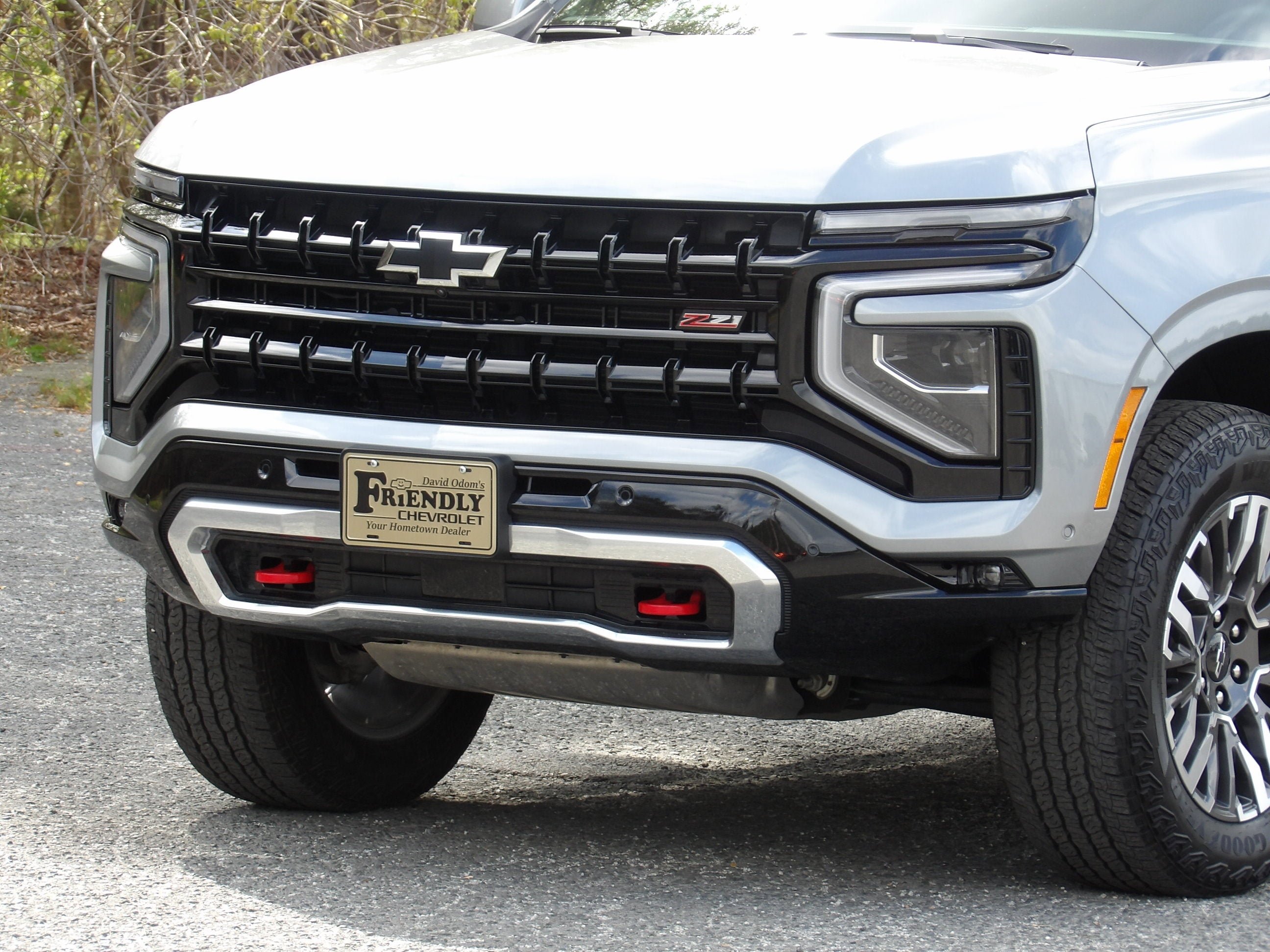 2025 Chevrolet Suburban Z71 - Photo 10