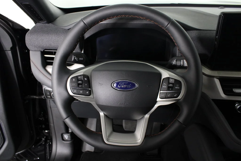 New 2027 Black Ford Active image 24