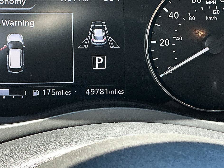 Used 2022 Gray/Super Black Nissan SV image 15