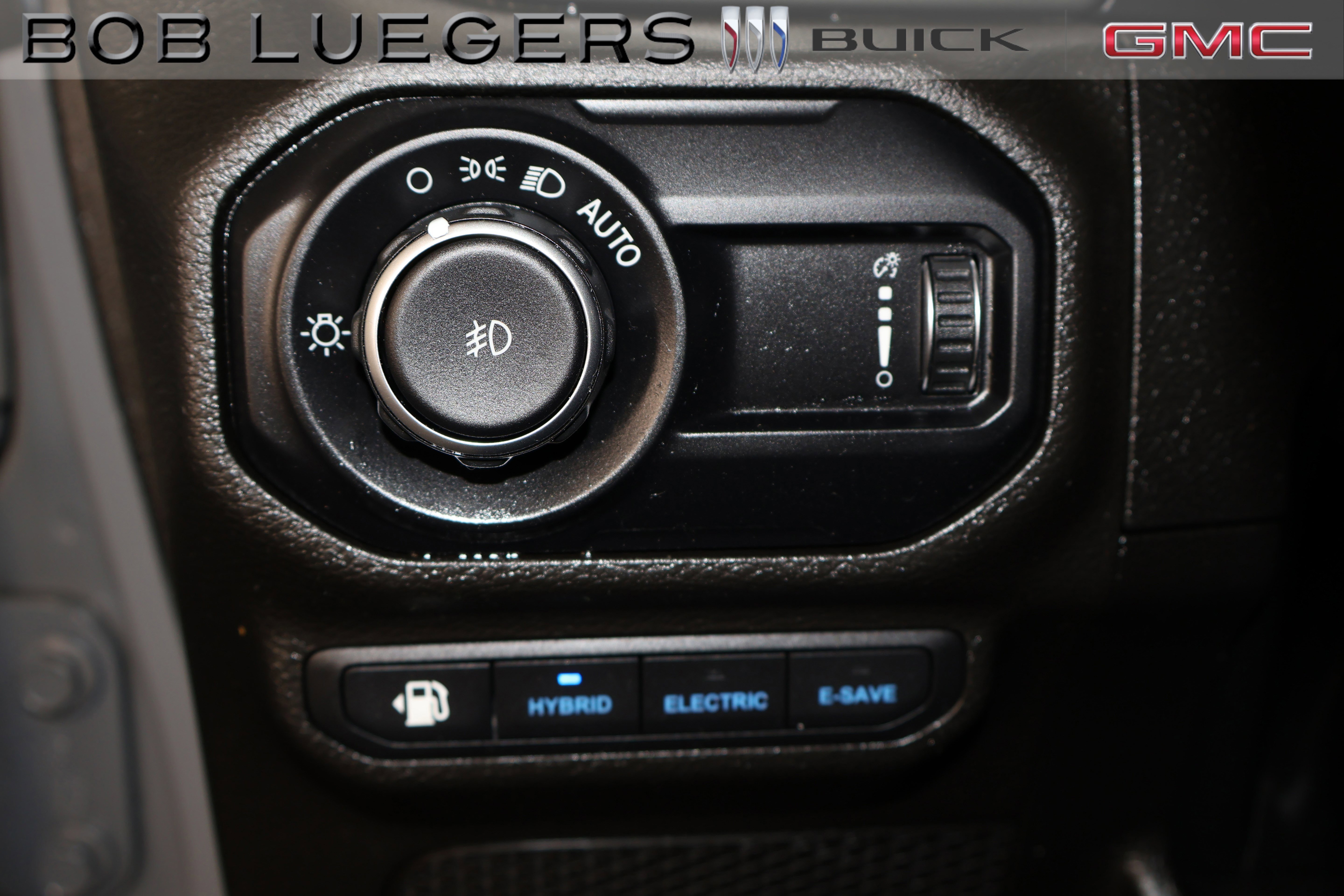 Used 2023 Gray Jeep 4x4 image 23