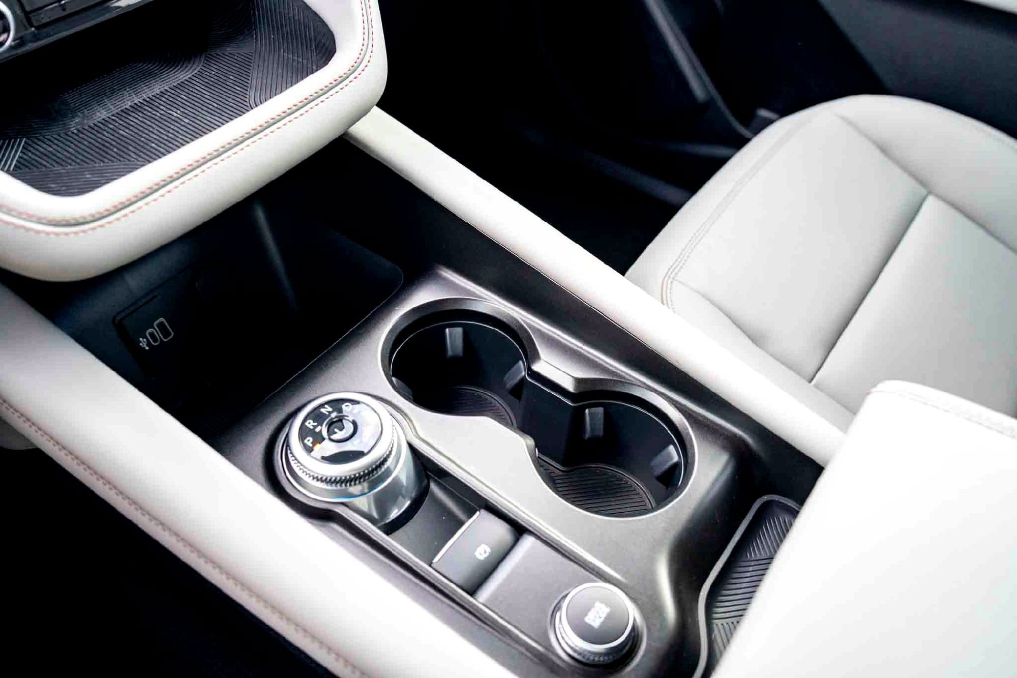 New 2026 Star White Metallic Tri-Coat Ford Active image 17
