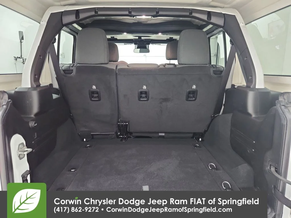 Certified Used 2025 White Jeep Rubicon image 31