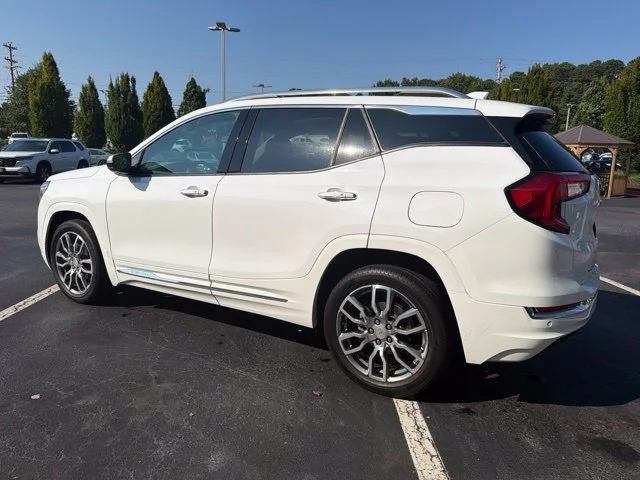 Used 2023 Summit White GMC Denali image 9