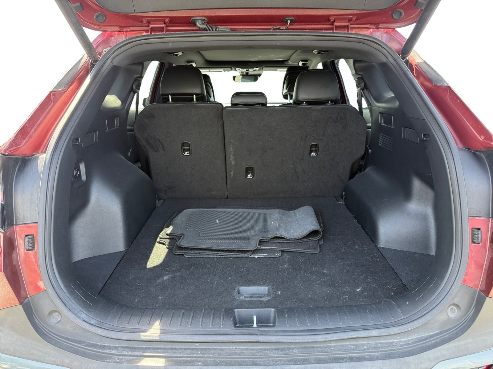Used 2023 Red Kia X-Line image 17