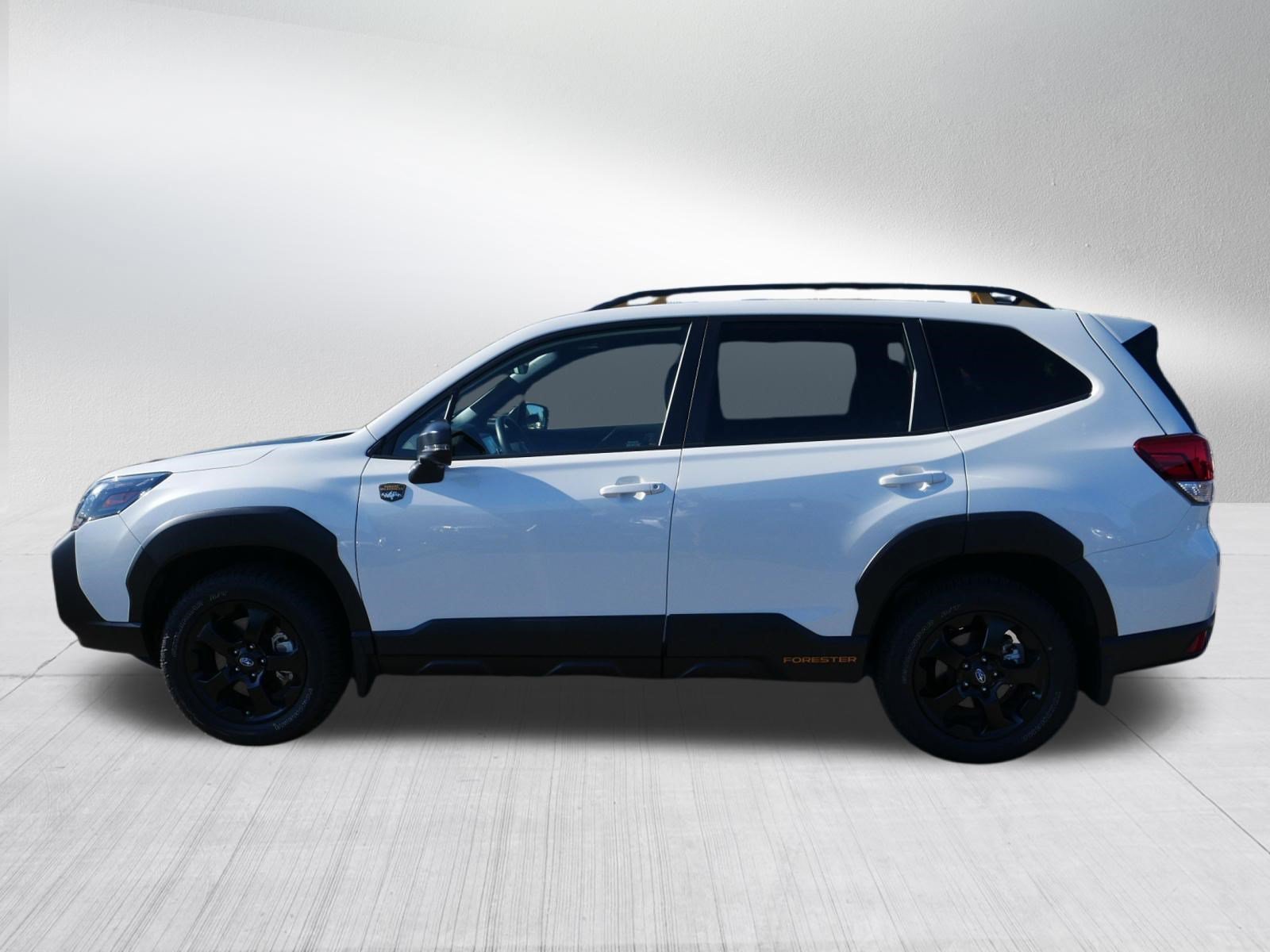 Certified Used 2025 Crystal White Pearl Subaru Wilderness image 4