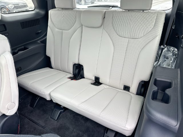 Used 2025 White Hyundai Calligraphy image 35