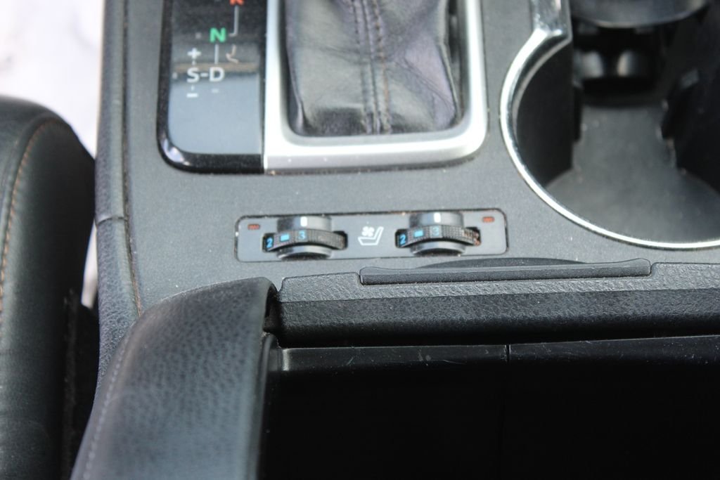 Used 2014 Gray Toyota Limited image 21