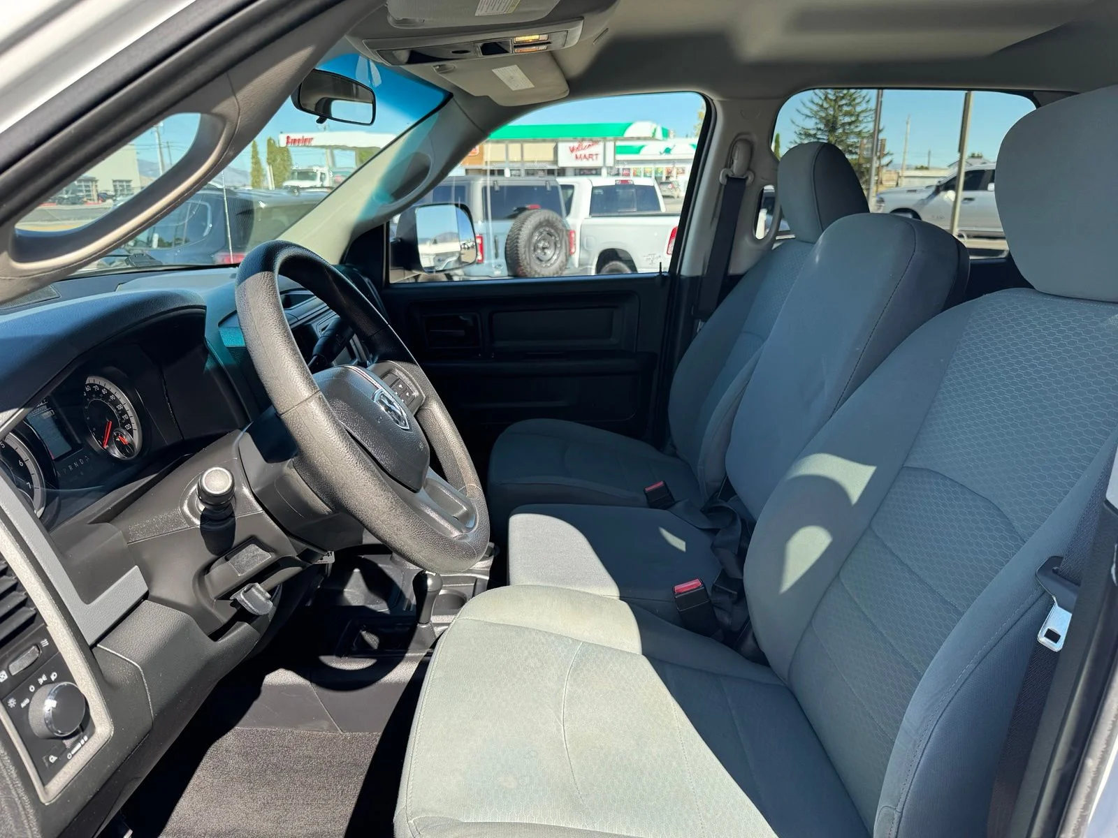 Used 2017 White Ram Tradesman image 25
