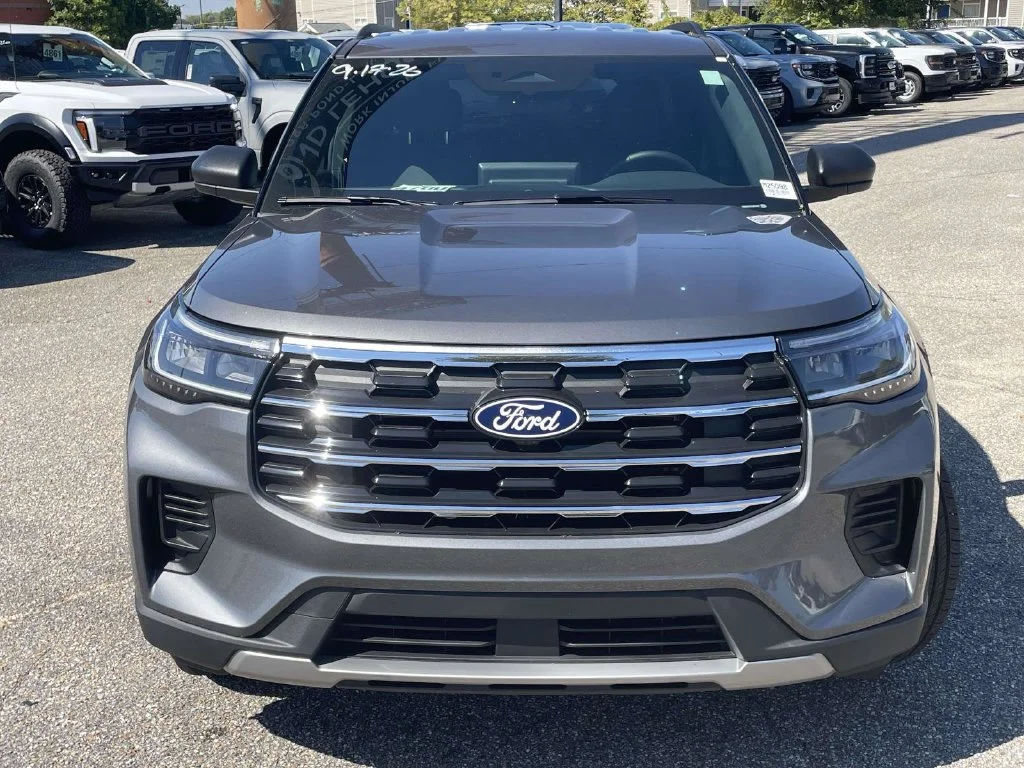 New 2027 Gray Ford Active image 8