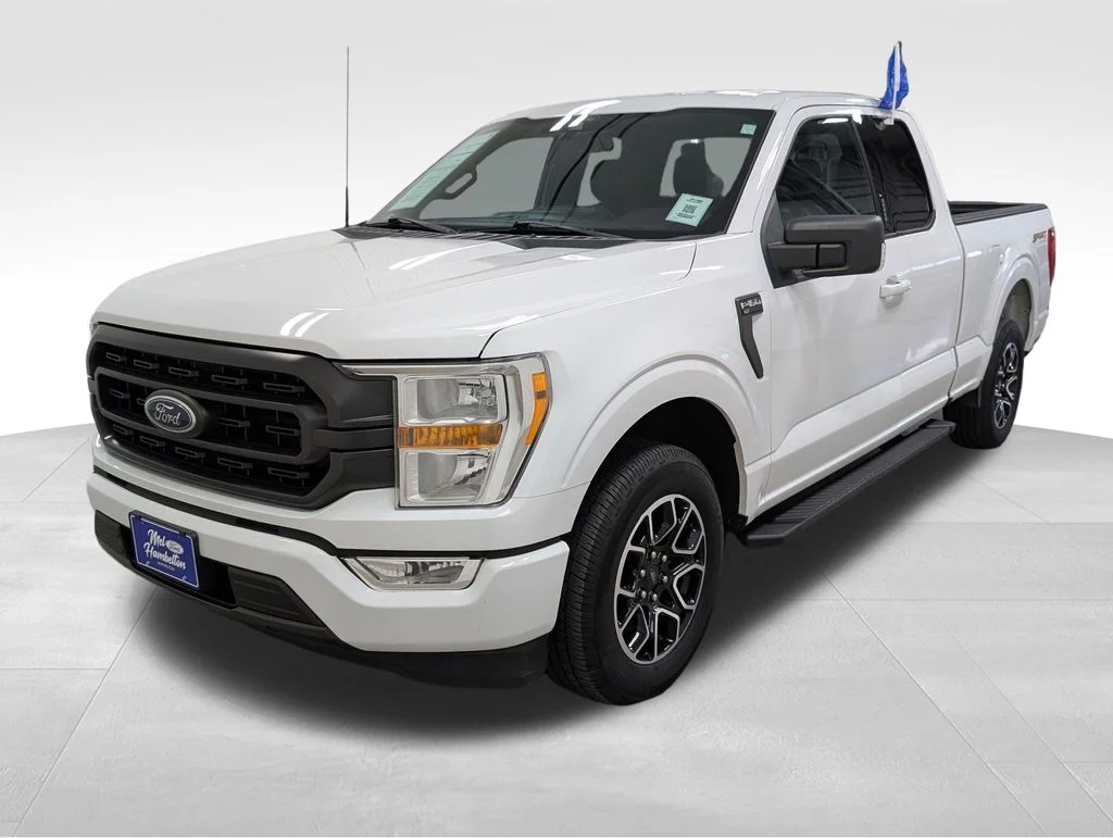 Certified Used 2021 Oxford White Ford XLT image 18