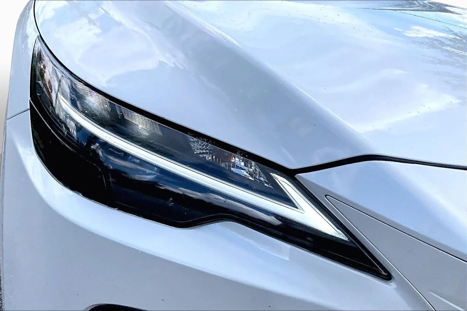 Used 2024 Eminent White Pearl Lexus Premium image 27