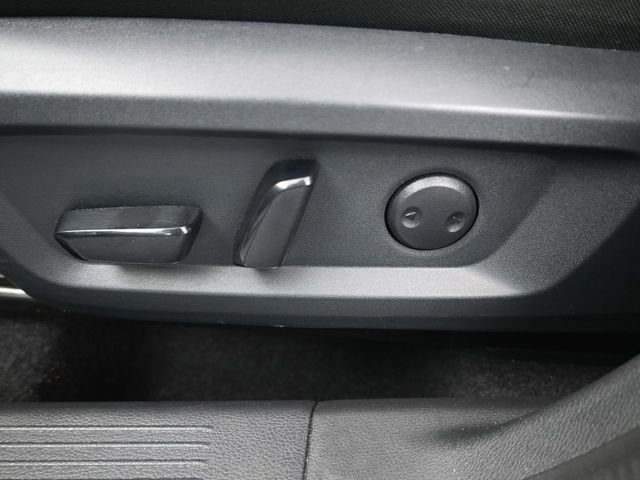 Used 2025 Silver Nissan SV image 33