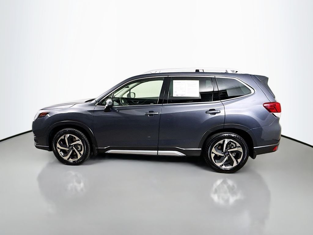 Used 2022 Magnetite Gray Metallic Subaru Touring image 4