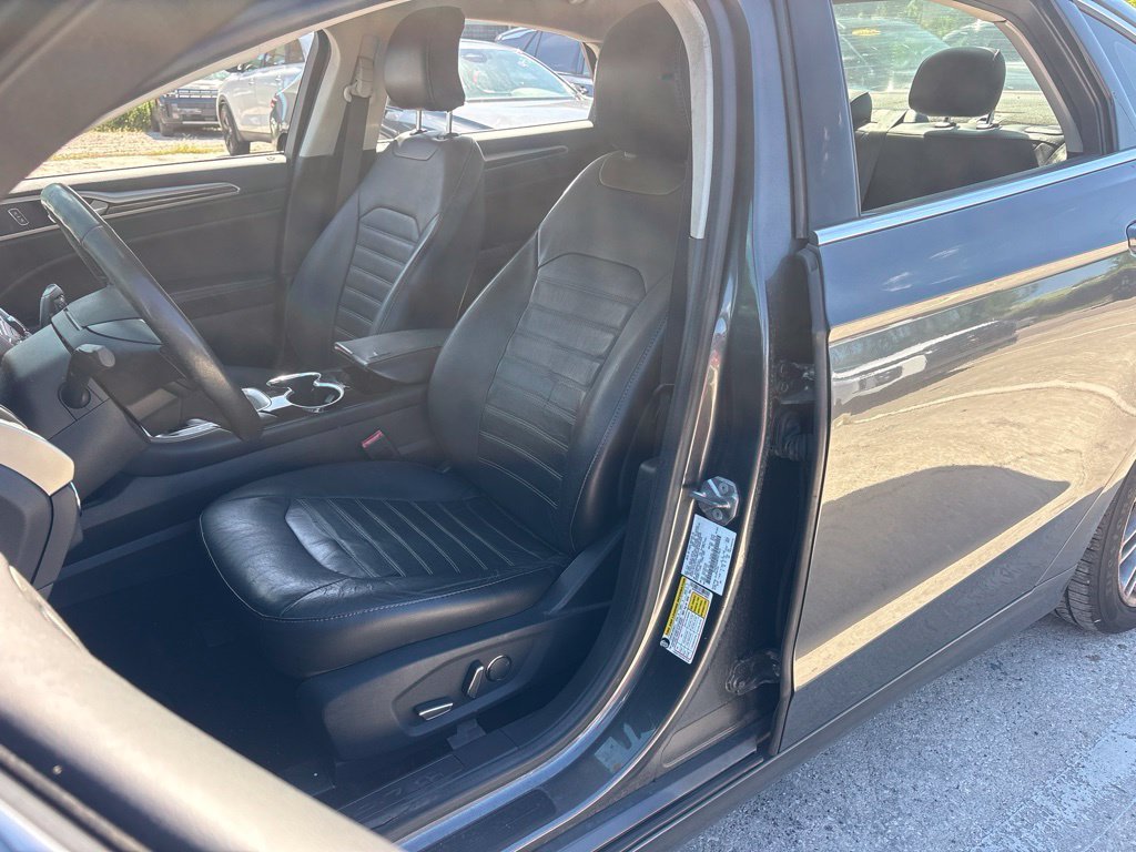 2015 Ford Fusion SE - Photo 9