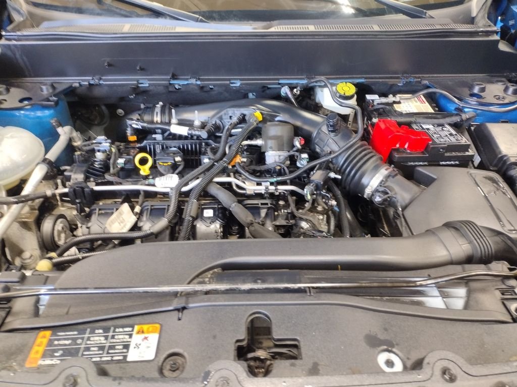 Used 2022 Blue Metallic Ford Lariat image 9