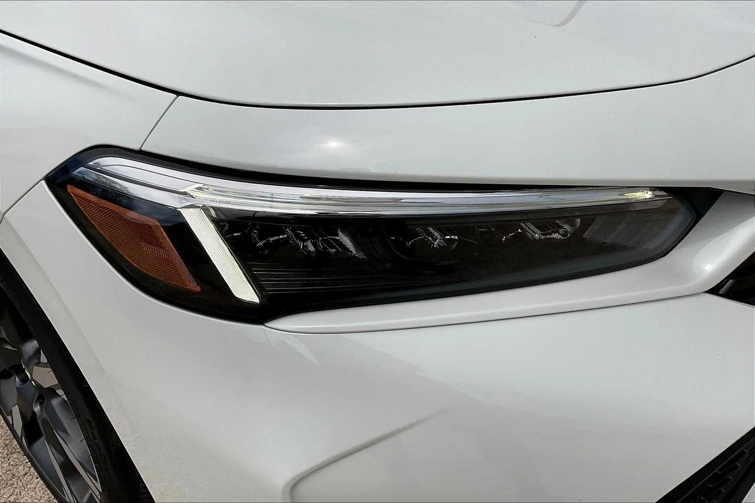 Used 2026 Platinum White Pearl Honda Sport Touring image 13